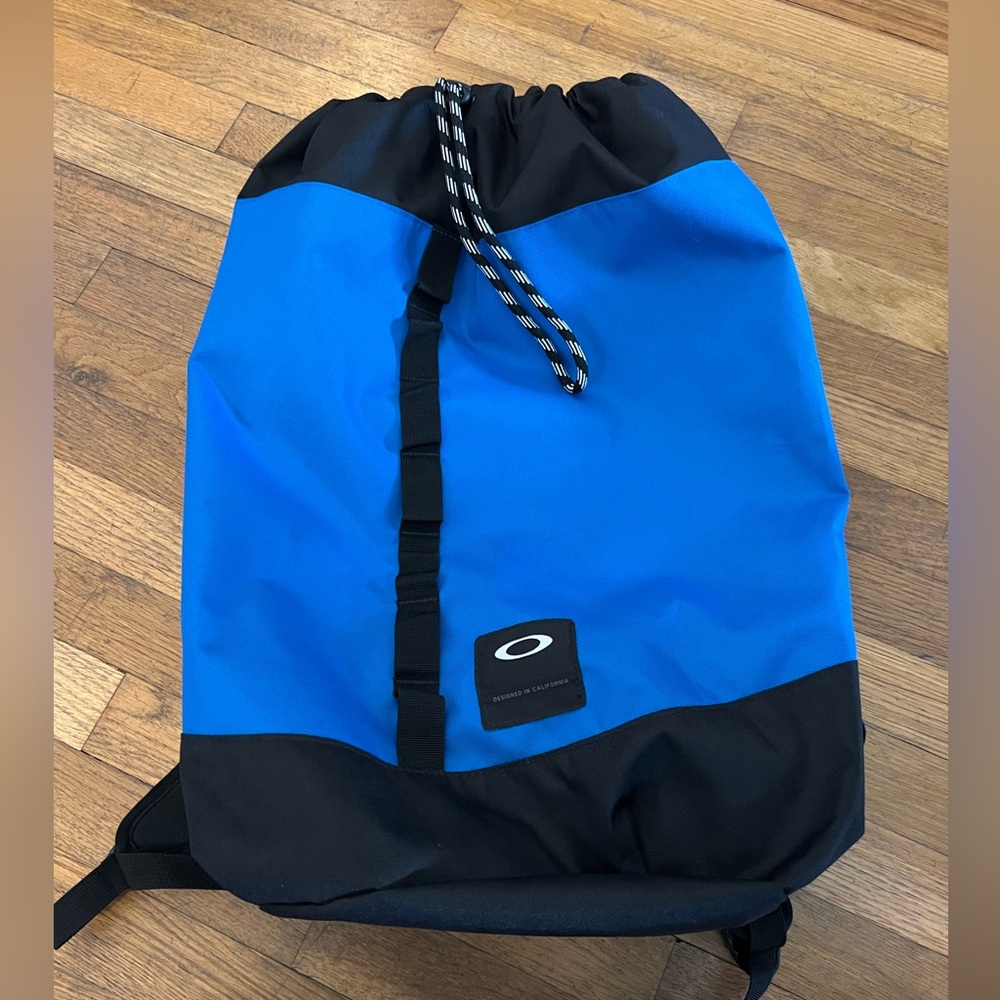 Oakley tote backpack